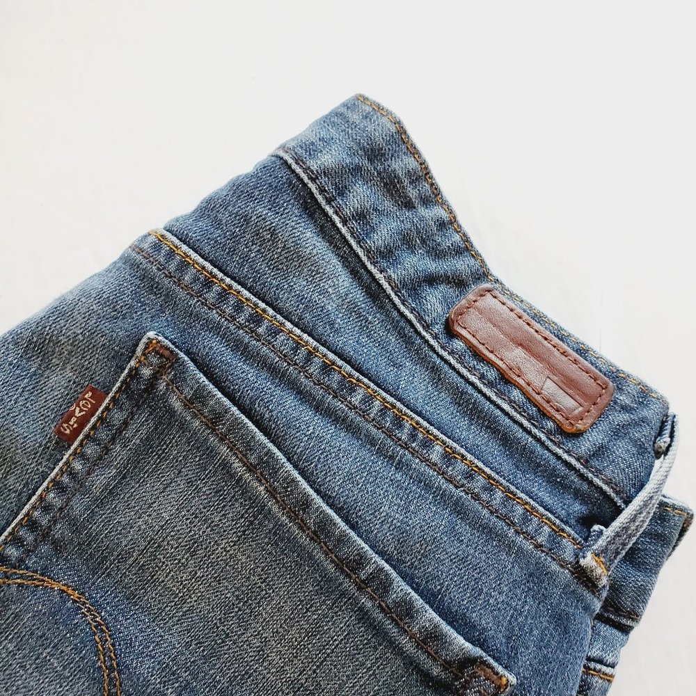 LEVI'S 553 Mid Rise Boot Cut - Picture 2 of 8